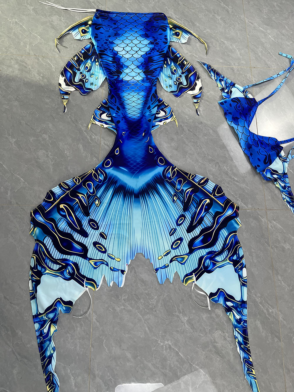 Colorful Dreamy Mermaid Tail A - Aquarium Marine 评论和价格