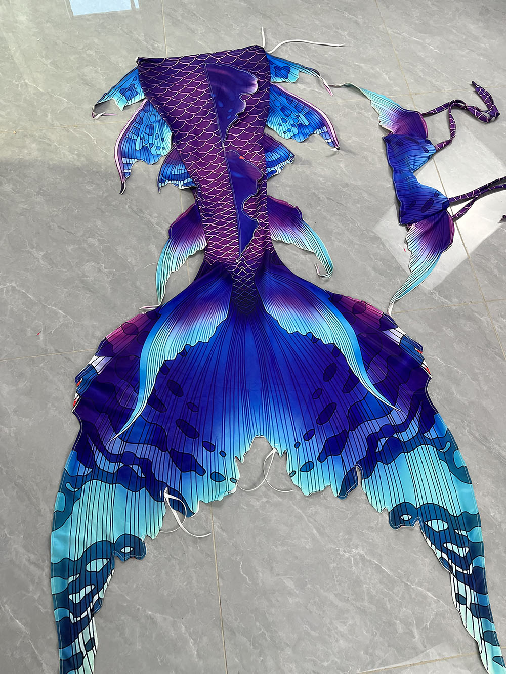 Colorful Dreamy Mermaid Tail A - Aquarium Marine 评论和价格